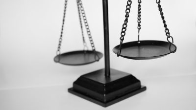 Getting beyond Lawyers vs Non-lawyers – Open Law Lab