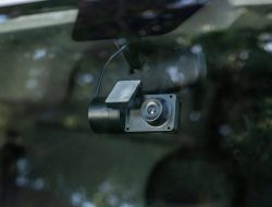 Commercial dash cameras for safer driving experiences