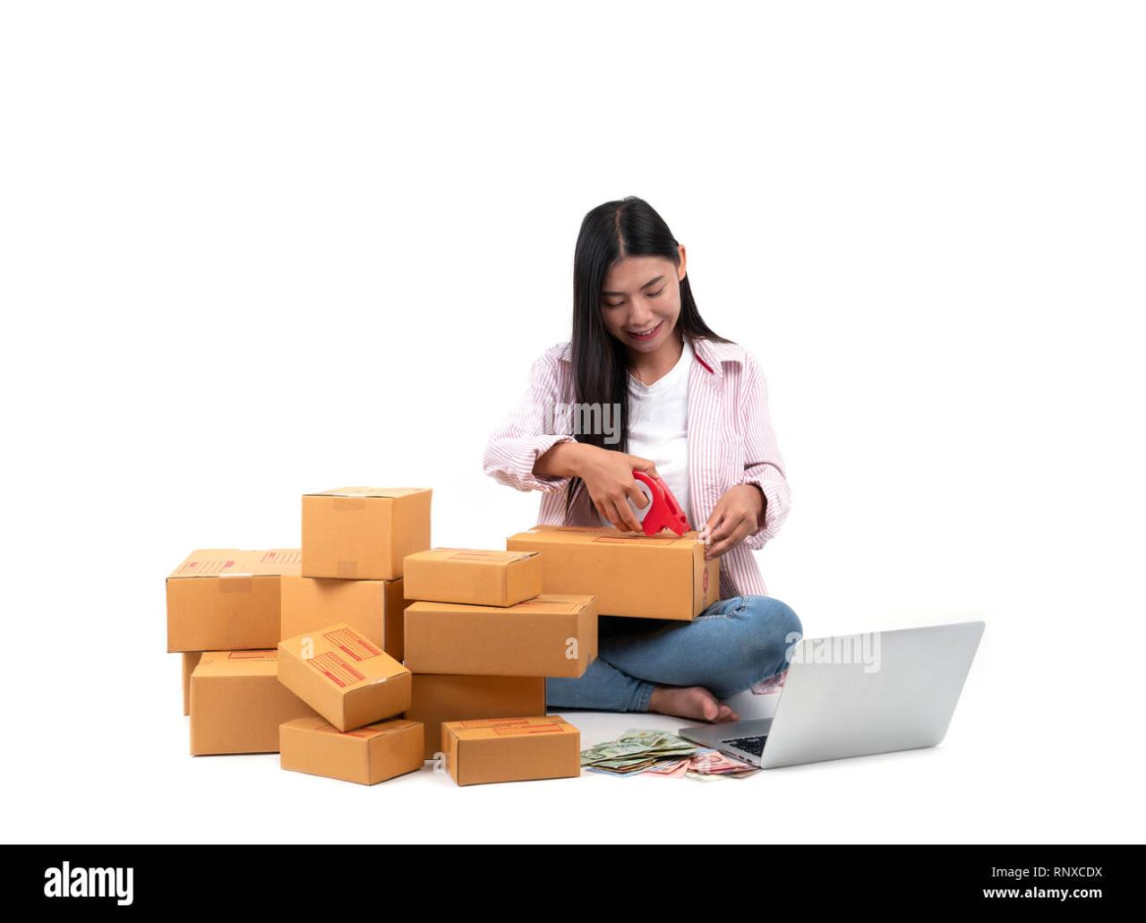 Business owner selling online shopping hi-res stock photography and ... Business owner selling online shopping hi-res stock photography and ...